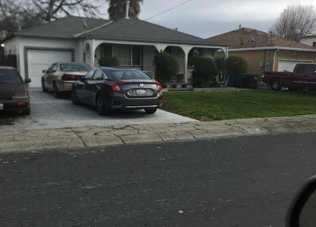 Property at 228 Wisteria Dr, East Palo Alto, CA 94303, 4 beds, 1.5 baths