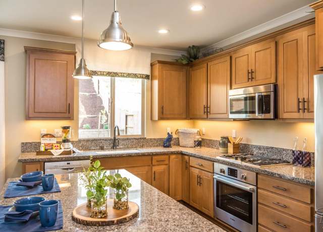 Property at 1134 Sunridge Dr Unit 15-46, Hollister, CA 95023, 4 beds, 3 baths