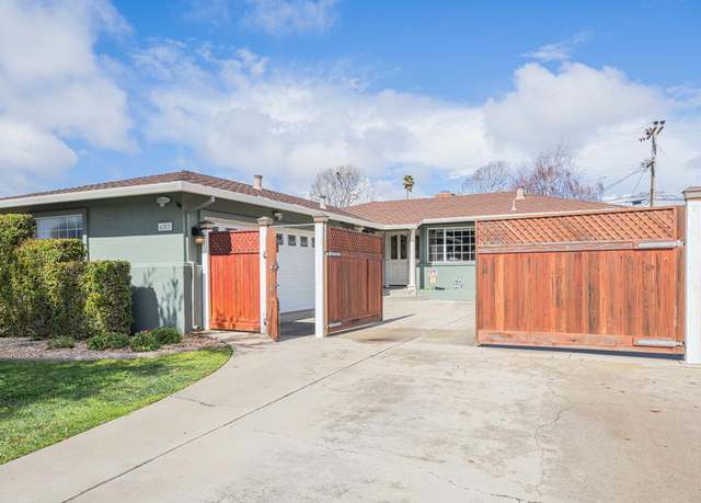 Property at 607 La Mesa Dr, Salinas, CA 93901, 3 beds, 2 baths