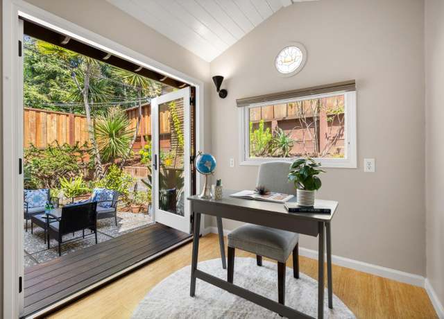 Property at 1337 Henry St Unit E, Berkeley, CA 94709, 3 beds, 1.5 baths
