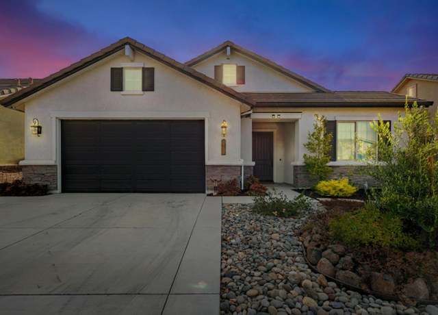 Property at 1575 Sunflower Dr, Hollister, CA 95023, 4 beds, 2 baths