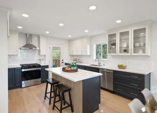 Property at 4160 Holly Dr, San Jose, CA 95127, 3 beds, 2 baths