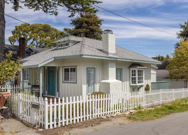 Property at 235 Chestnut St, Pacific Grove, CA 93950, 2 beds, 1 bath