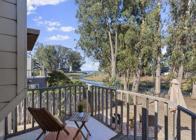 Property at 241 Palisades Ave, Santa Cruz, CA 95062, 2 beds, 1 bath