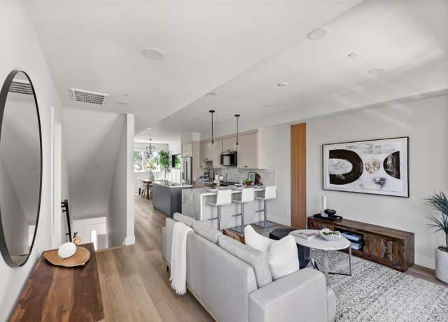 Property at 517 Union Ave, Campbell, CA 95008, 2 beds, 2.5 baths