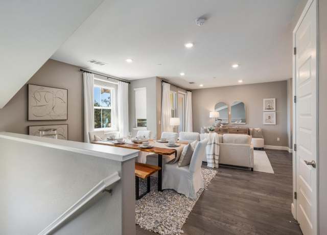 Property at 3 Lisbon Ln, Redwood City, CA 94063, 2 beds, 2 baths