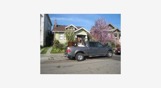 Photo of 928 39TH St, Oakland, CA 94608