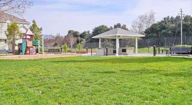 Photo of 2560 Heron Ct, San Jose, CA 95133