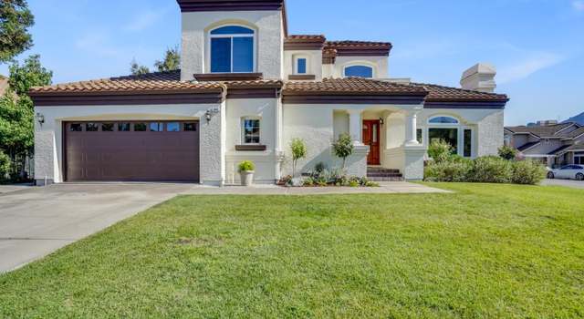 Photo of 384 Via Loma, Morgan Hill, CA 95037