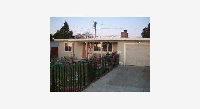 Photo of 10110 LYNDALE Ave, San Jose, CA 95127