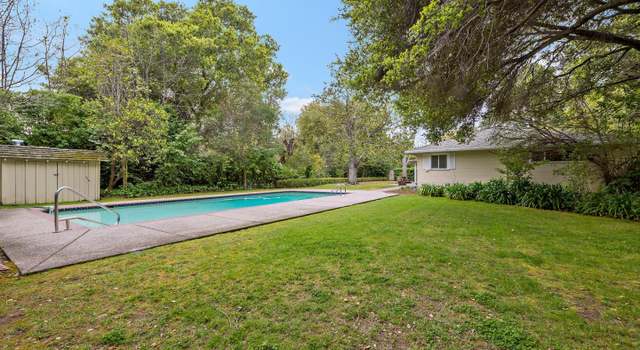 Photo of 96 Edge Rd, Atherton, CA 94027