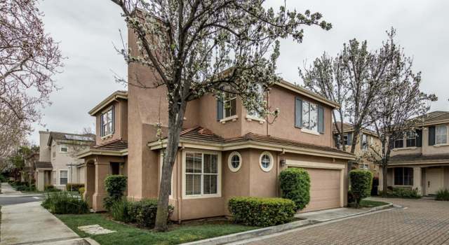 Photo of 449 Whisman Park Dr, Mountain View, CA 94043