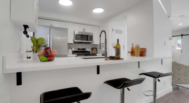 Photo of 5590 Hemlock Ter, Fremont, CA 94538