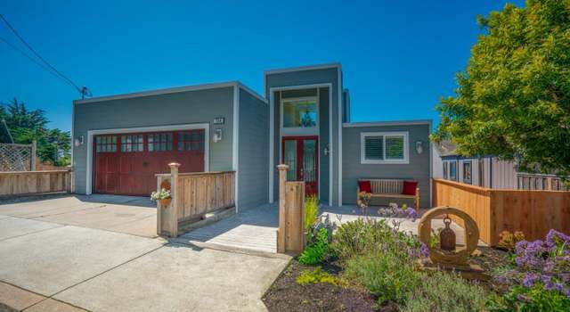 Photo of 534 Stetson St, Moss Beach, CA 94038