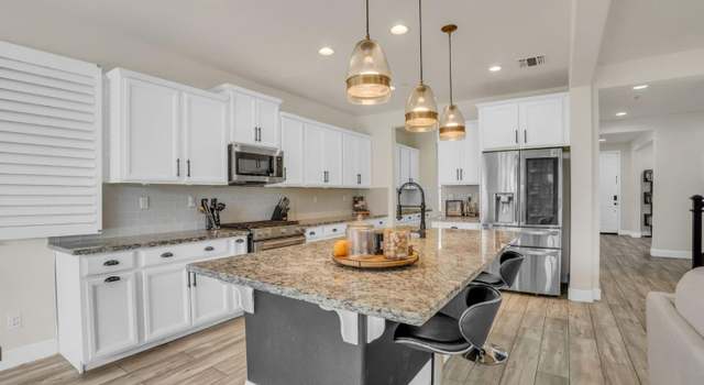 Photo of 286 El Toro Ct, Hollister, CA 95023
