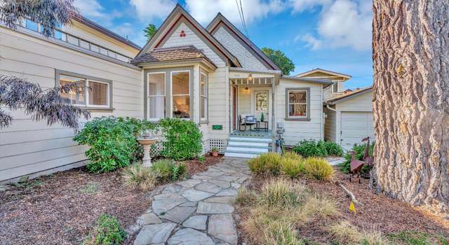 Photo of 150 13th St, Pacific Grove, CA 93950