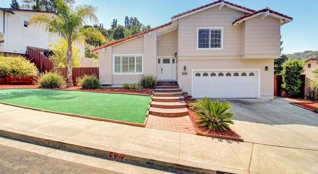 Photo of 28068 Farm Hill Dr, Hayward, CA 94543