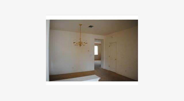 Photo of 940 OAKES St, East Palo Alto, CA 94303