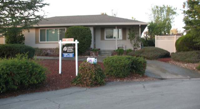 Photo of 50 DOTS Cir, Hollister, CA 95023