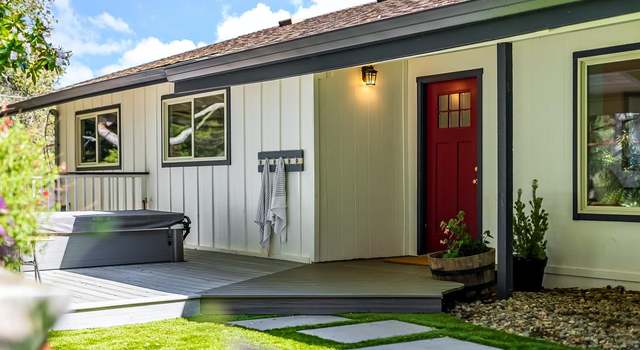 Photo of 831 Calabasas Rd, Watsonville, CA 95076