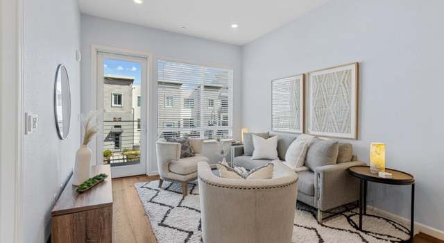 Photo of 338 Llano De Los Robles Ave #2, San Jose, CA 95136