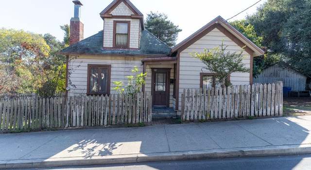 Photo of 581 Larkin St, Monterey, CA 93940