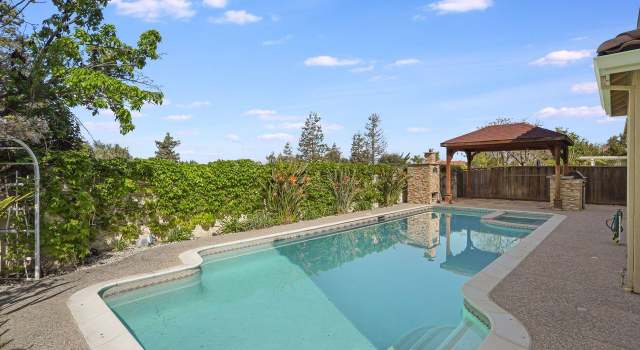 Photo of 1770 Morning Glory Dr, Hollister, CA 95023