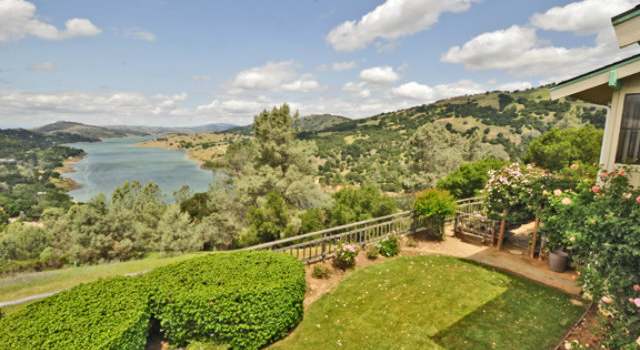 Photo of 15704 OAKRIDGE Ct, Morgan Hill, CA 95037