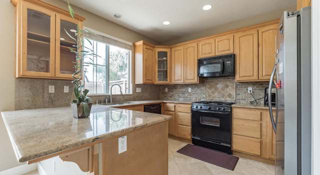 Photo of 10 Anjou Cir, Sacramento, CA 95835