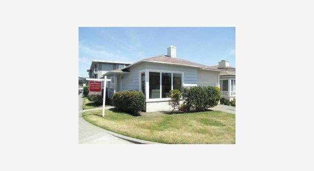 Photo of 399 SOUTHGATE Ave, Daly City, CA 94015