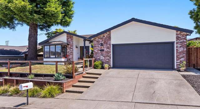 Photo of 280 Briarwood Dr, Watsonville, CA 95076