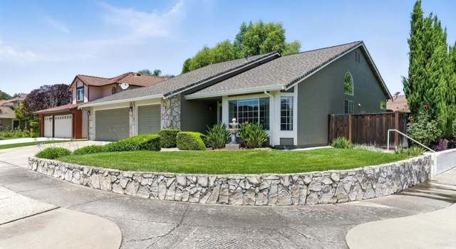 Photo of 1415 Quail Walk Dr, Gilroy, CA 95020