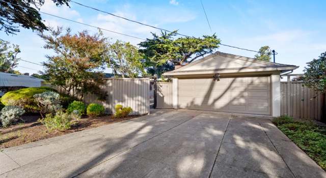 Photo of 1118 Crest Ave, Pacific Grove, CA 93950