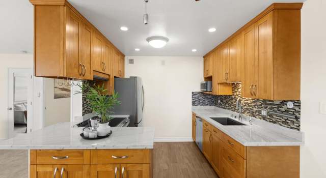 Photo of 3045 Los Prados St #215, San Mateo, CA 94403