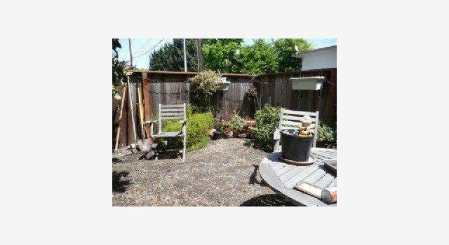 Photo of 128 HUNOLT St, Santa Cruz, CA 95060