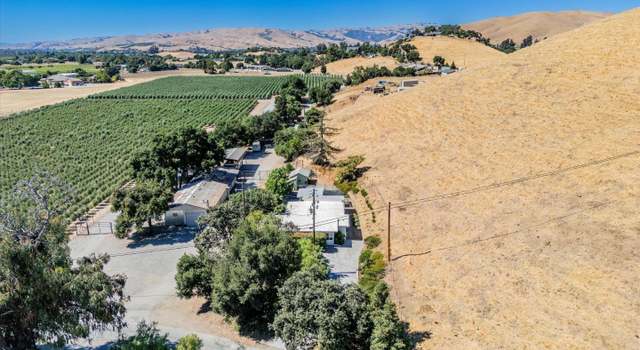 Property at 820 Comstock Rd, HOLLISTER, CA 95023, 3 beds, 2 baths