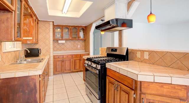 Photo of 425 San Juan St, Los Banos, CA 93635