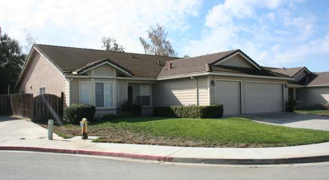 Photo of 1961 Sycamore Ct, Hollister, CA 95023