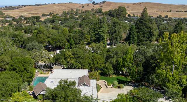 Photo of 246 La Cuesta Dr, Portola Valley, CA 94028