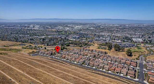 Photo of 30111 Mountain View Dr, Hayward, CA 94544