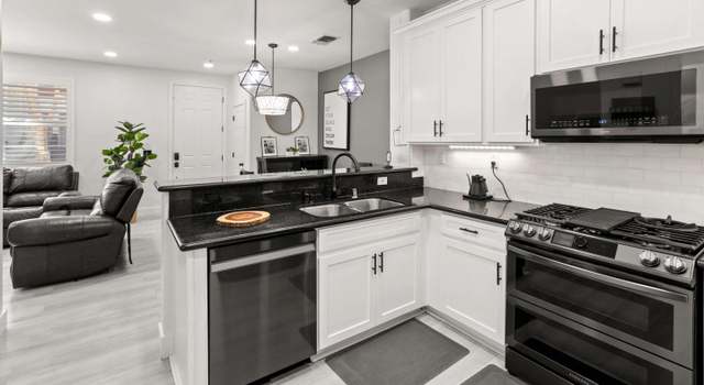 Photo of 706 City Walk Pl #8, Hayward, CA 94541