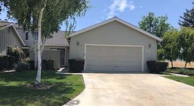 Photo of 905 Helen Dr, Hollister, CA 95023
