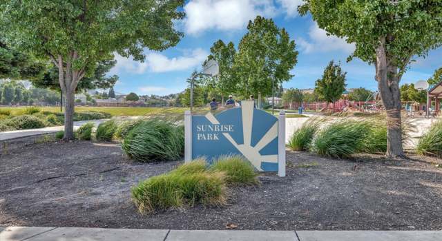 Photo of 9545 Grande Dr, Gilroy, CA 95020