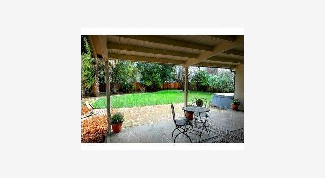 Photo of 971 SEENA Ave, Los Altos, CA 94024