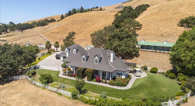 Photo of 2563 Bridle Path Dr, Gilroy, CA 95020