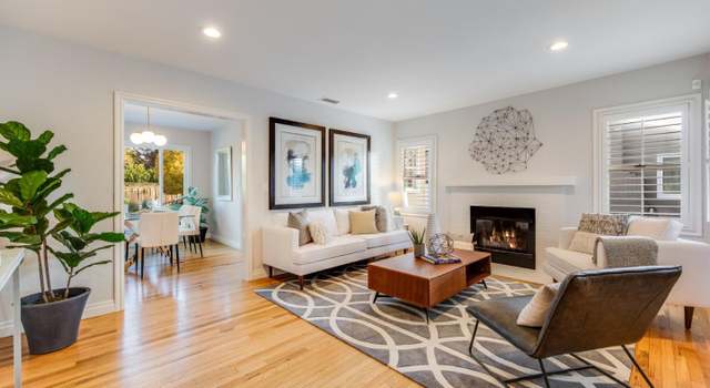Photo of 1052 Menlo Oaks Dr, Menlo Park, CA 94025
