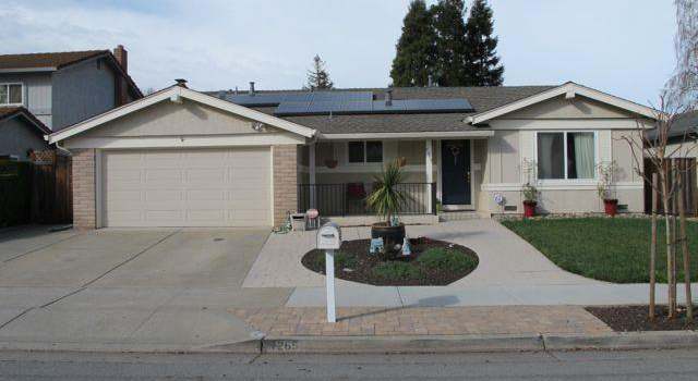 Photo of 7265 Orchard Dr, Gilroy, CA 95020