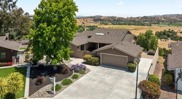 Photo of 38 Barbras Ct, Hollister, CA 95023