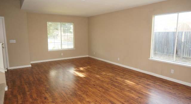 Photo of 665 MALLARD Dr, Los Banos, CA 93635