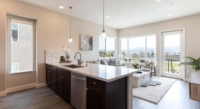 Photo of 255 Llano De Los Robles Ave #4, San Jose, CA 95136